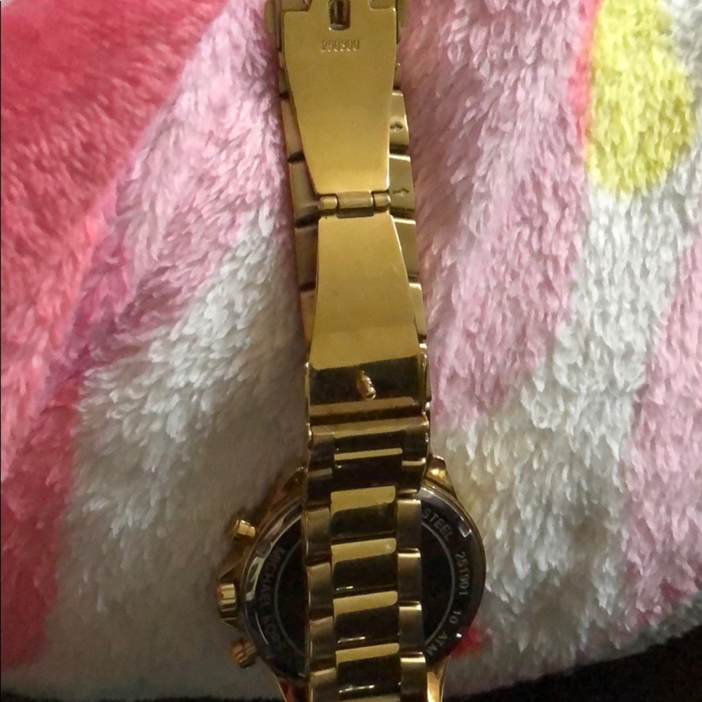 Men Watch - Picture 2 of 3